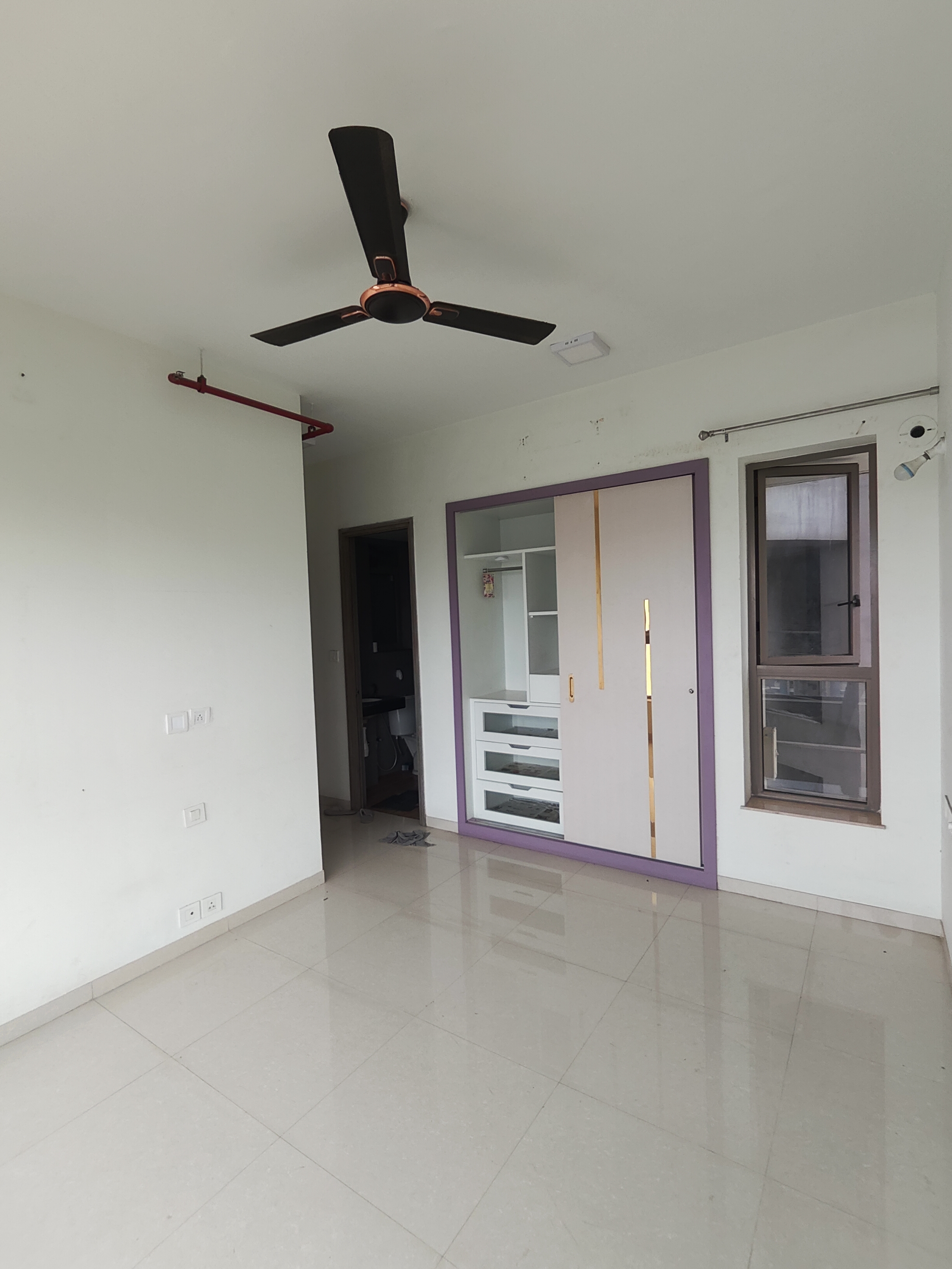 2 BHK + Pooja Room,Extra Room Apartment For Rent in Kalpataru Paramount
