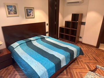 Bedroom in 3 BHK Builder Floor at Boutique Residential Apartments C-253, Defence Colony – for Rent