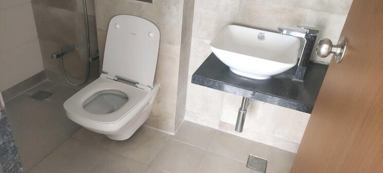 Bathroom, naman-habitat 2 Bedroom 807 Sq.Ft. Apartment In Andheri West Mumbai 9025830