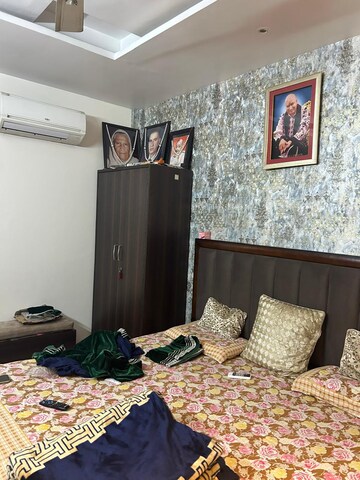 Living Room in 3 BHK Builder Floor at BPTP Park 81, Sector 81 – for Sale