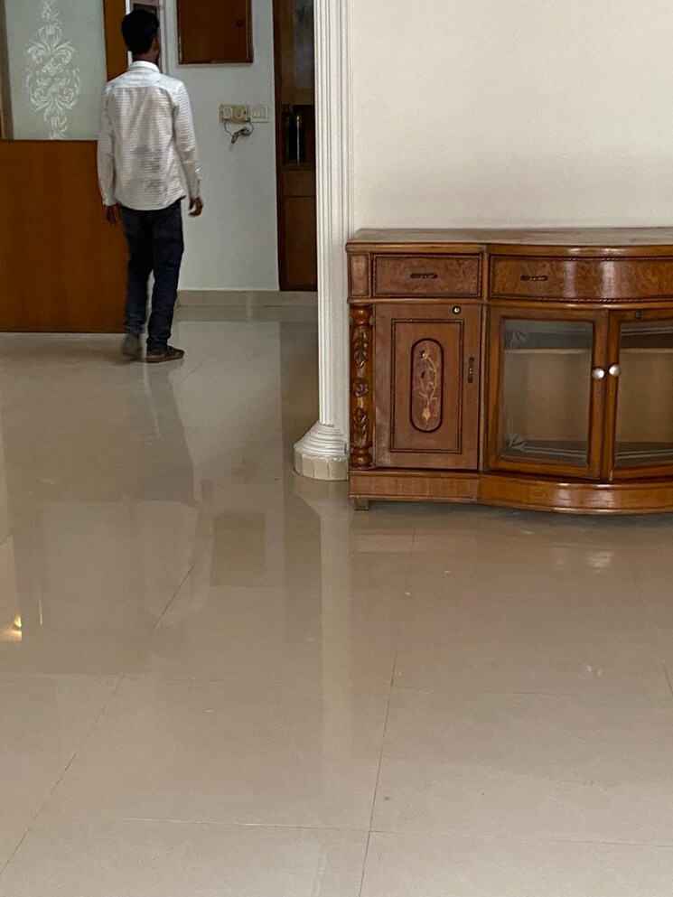 Room, mayur vihar phase 1 extension 3.5 Bedroom 1350 Sq.Ft. Apartment In Mayur Vihar Phase 1 Extension Delhi 9025859