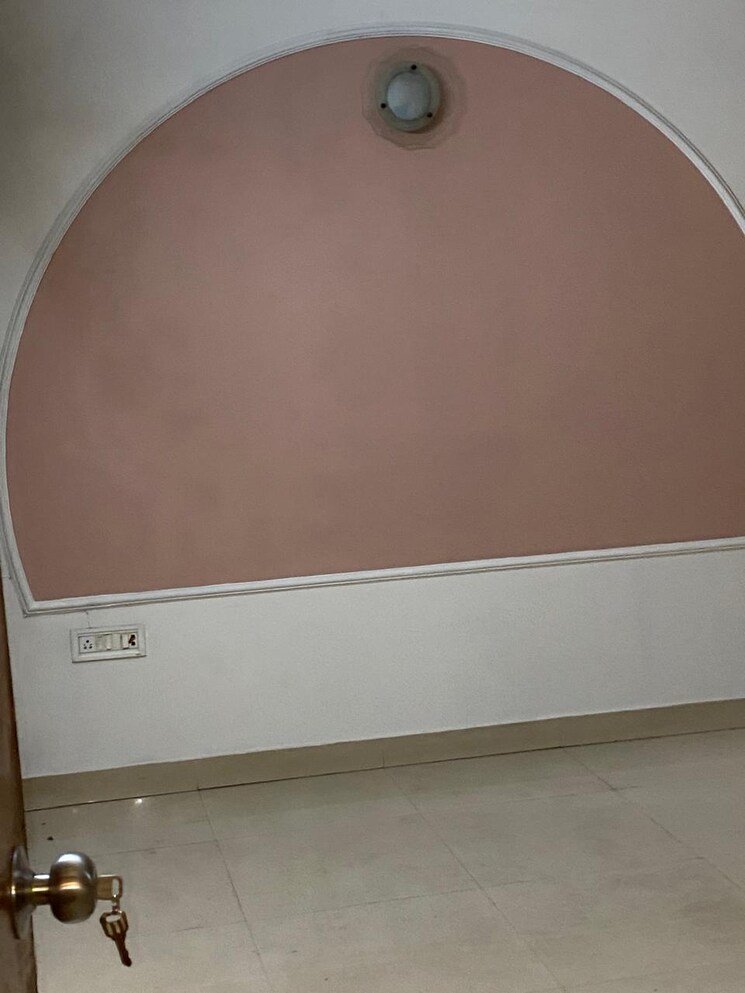 Room, mayur vihar phase 1 extension 3.5 Bedroom 1350 Sq.Ft. Apartment In Mayur Vihar Phase 1 Extension Delhi 9025859