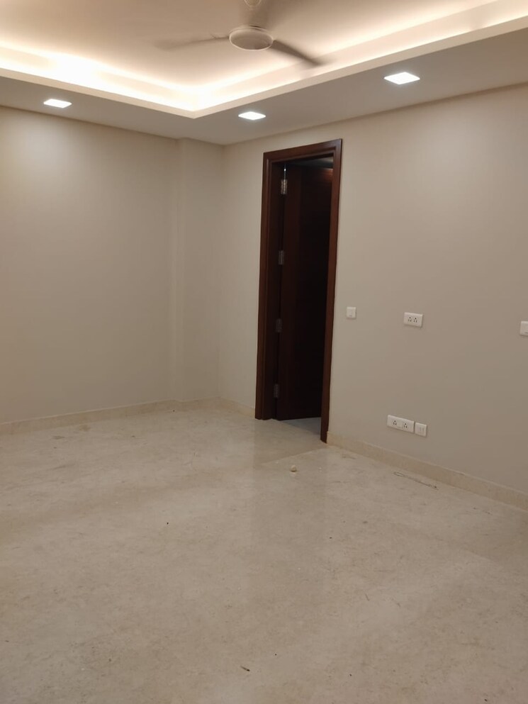 Room, boutique-residential-apartments-c-1-9 4 Bedroom 300 Sq.Yd. Builder Floor In Hauz Khas Enclave Delhi 9025860