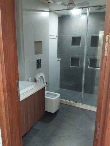 Bathroom in 4 BHK Builder Floor at Boutique Residential Apartments C-1 9, Hauz Khas Enclave – for Rent