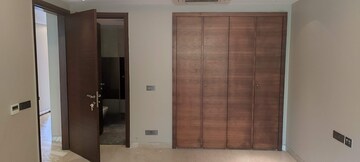 Room in 4 BHK Builder Floor at Boutique Residential Apartments A-20, Gulmohar Park – for Rent
