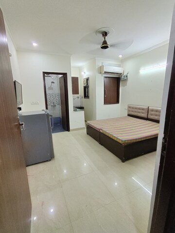 Room in 1 RK Builder Floor at Auram Floor, South City 2 – for Rent