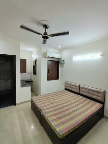 Bedroom in 1 RK Builder Floor at Auram Floor, South City 2 – for Rent