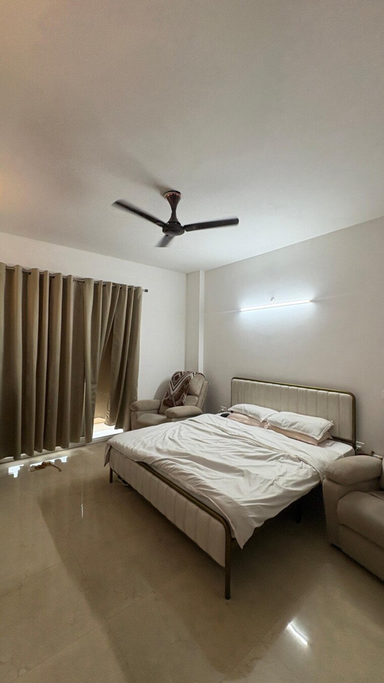 Bedroom, shalimar-belvedere-court 3.5 Bedroom 2200 Sq.Ft. Apartment In Malesemau Lucknow 9025885
