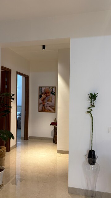 Room in 3.5 BHK Apartment at Shalimar Belvedere Court, Malesemau – for Sale