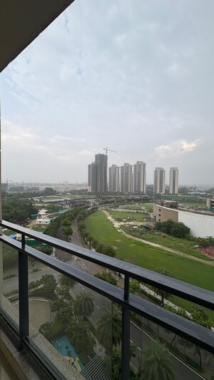 Balcony in 3.5 BHK Apartment at Shalimar Belvedere Court, Malesemau – for Sale