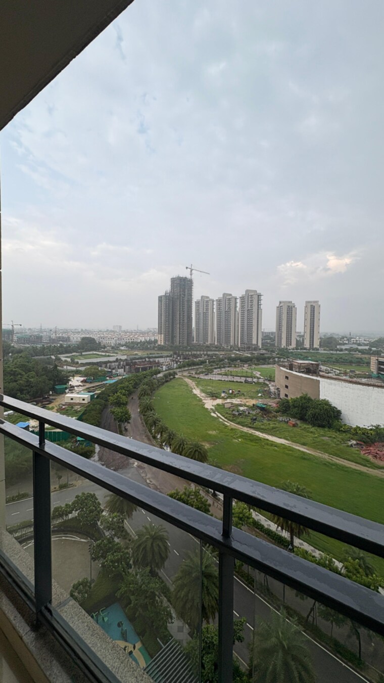 Balcony, shalimar-belvedere-court 3.5 Bedroom 2200 Sq.Ft. Apartment In Malesemau Lucknow 9025885