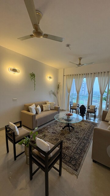 Living Room in 3.5 BHK Apartment at Shalimar Belvedere Court, Malesemau – for Sale