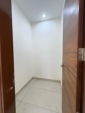 Room in 2 BHK Apartment at Sector 115 – for Sale