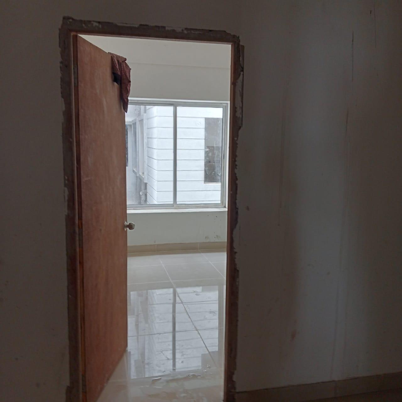 2 BHK + Servant Room 1060 Sq.Ft. Apartment in New Town Tower