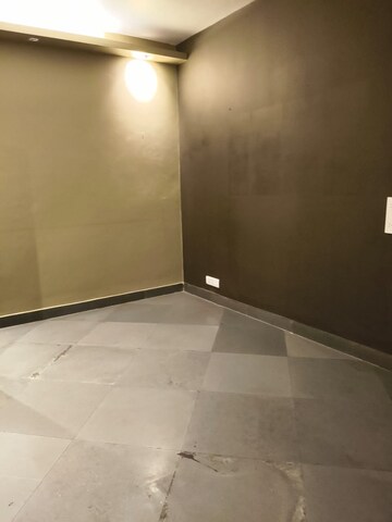 Room in 3 BHK Builder Floor at Boutique Residential Apartments A-4 1, Vasant Vihar – for Rent