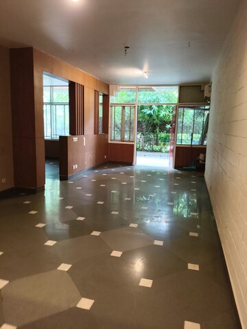 Room in 3 BHK Builder Floor at Boutique Residential Apartments A-4 1, Vasant Vihar – for Rent