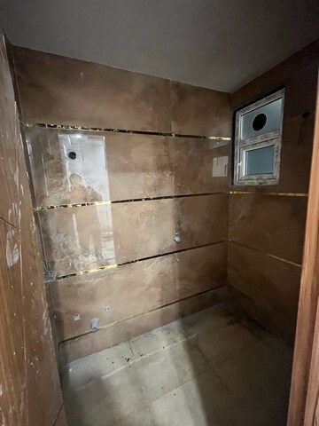 Bathroom in 4 BHK Apartment at Nidhi Exclusive Floors, Mehrauli – for Sale