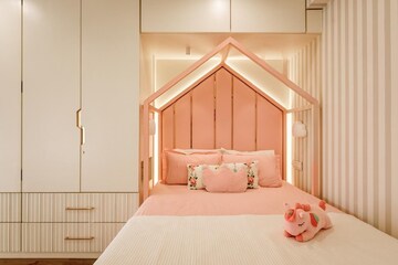 Bedroom in 2 BHK Apartment at Dn Nagar – for Rent