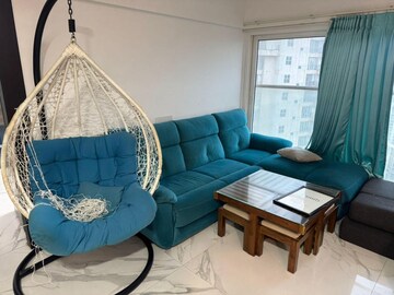 Bedroom in 2 BHK Apartment at Lokhandwala Complex, Andheri West – for Rent