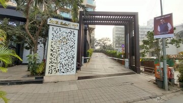 Parking in 2 BHK Apartment at Lokhandwala Complex, Andheri West – for Rent