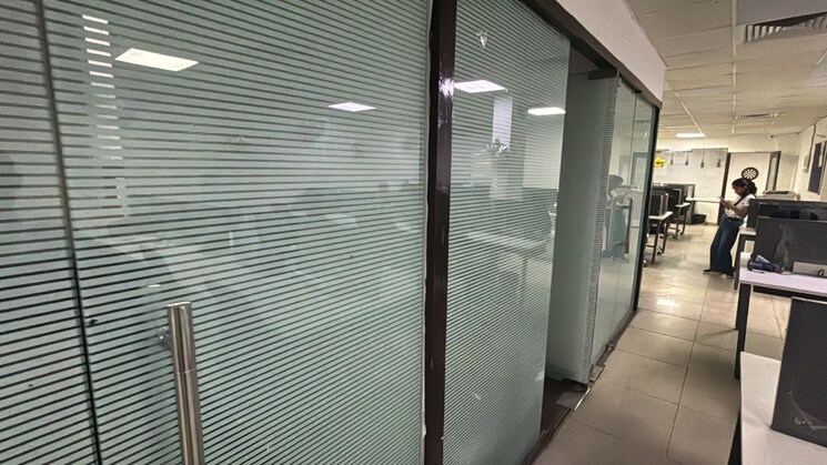 Bathroom, sector 11 Commercial Office Space 4000 Sq.Ft. In Sector 11 Noida 9025956