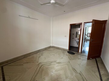 Room in 2 BHK Builder Floor at Spazedge, Sector 47 – for Rent