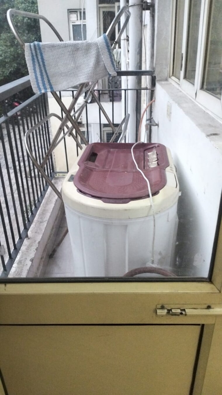 Balcony, kharar road 1 Bedroom 600 Sq.Ft. Apartment In Kharar Road Mohali 9025974