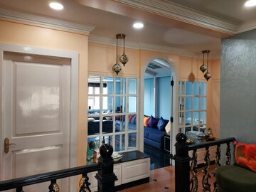 Living Room in 2 BHK Apartment at Andheri West – for Rent