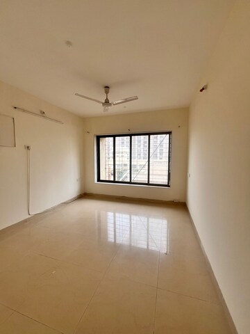Room in 3 BHK Apartment at Andheri West – for Rent