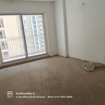 Room in 5 BHK Apartment at Rishita Manhattan, Gomti Nagar – for Sale