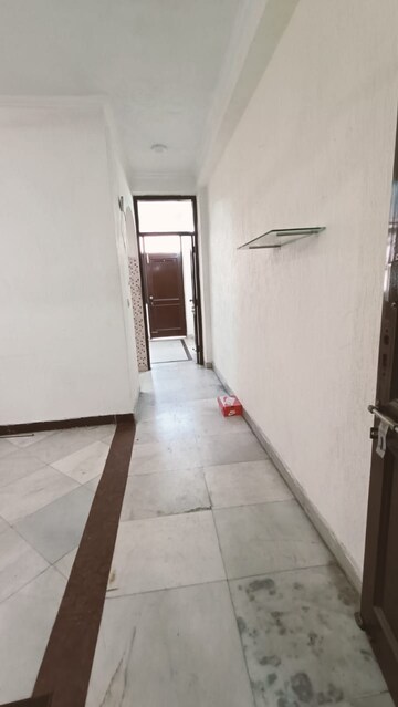 Building Lobby in 1.5 BHK Builder Floor at Malviya Nagar – for Rent