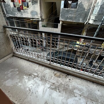 Balcony in 1 BHK Builder Floor at Kotla Mubarakpur – for Rent