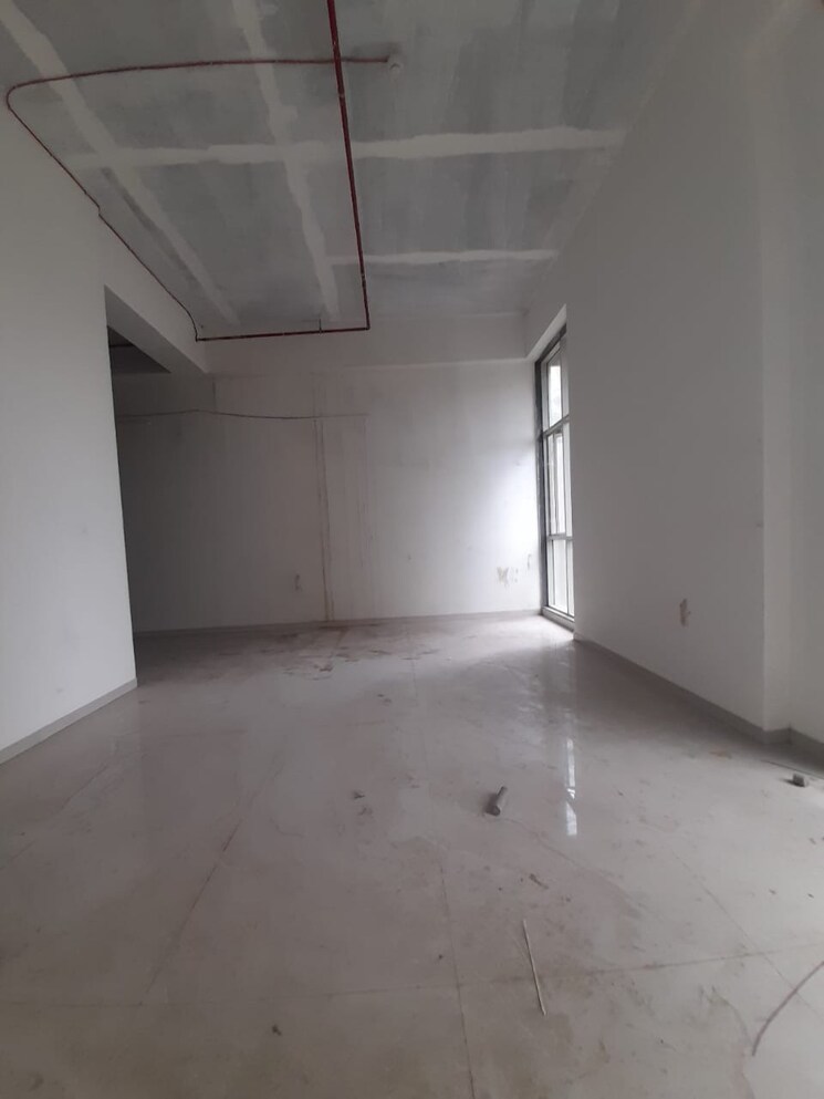 Room, acme-shatrunjay-plaza Commercial Shop 1300 Sq.Ft. In Goregaon West Mumbai 9026065