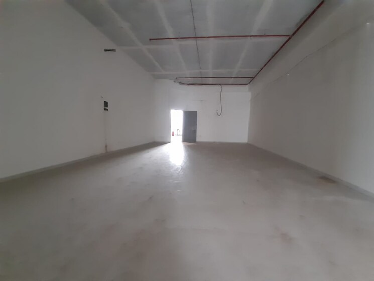 Room, acme-shatrunjay-plaza Commercial Shop 1300 Sq.Ft. In Goregaon West Mumbai 9026065