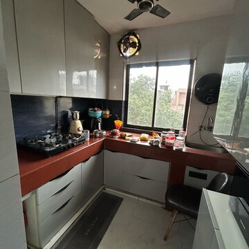 Team Area in 1 RK Builder Floor at South Extension I – for Rent