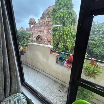 Balcony in 1 RK Builder Floor at South Extension I – for Rent