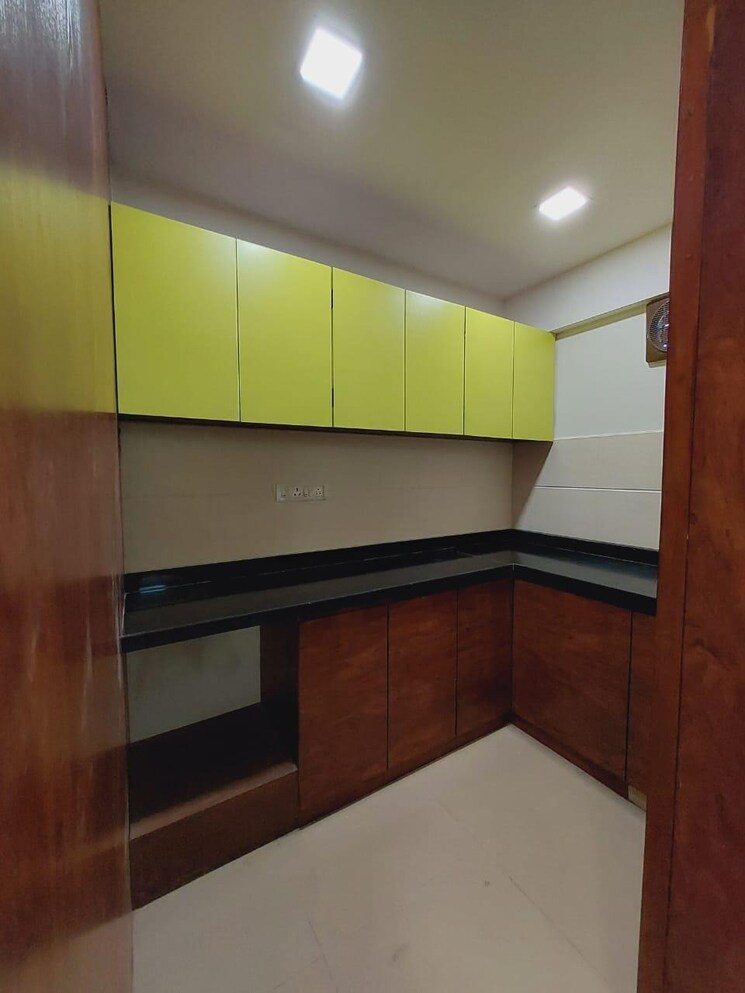 Kitchen, peninsula-chambers Commercial Office Space 1790 Sq.Ft. In Lower Parel Mumbai 9026068