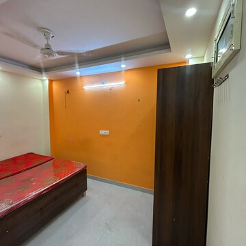 Bedroom in 1 BHK Builder Floor at Kotla Mubarakpur – for Rent