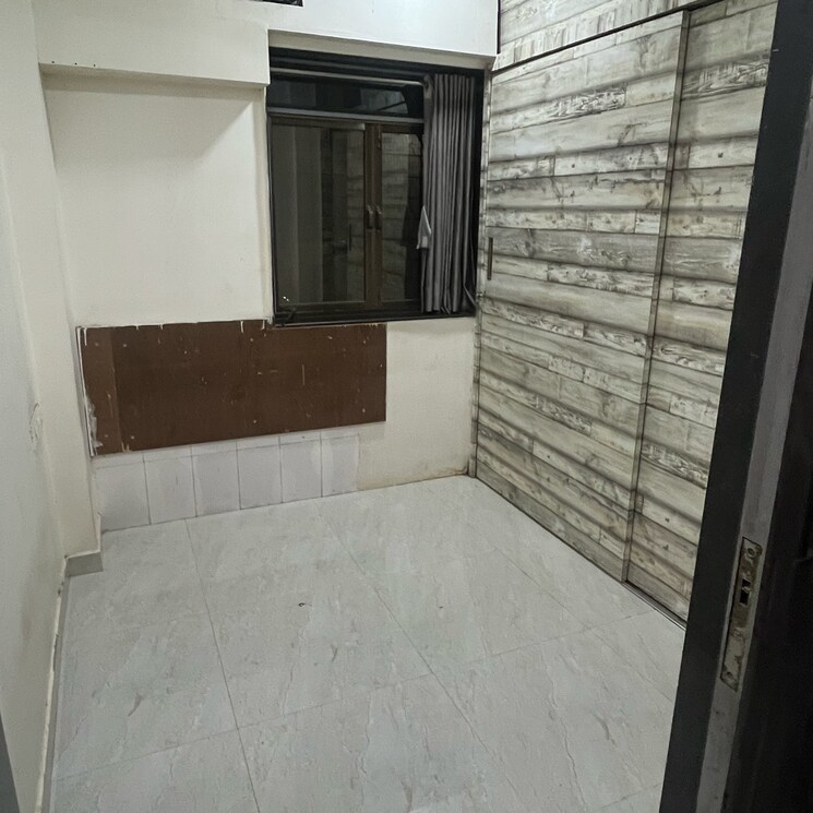 Room, shri-punit-nagar-chs 1 Bedroom 450 Sq.Ft. Apartment In Poisar Mumbai 9026116