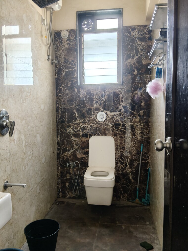 Bathroom, shiv-ganga-chs 1 Bedroom 360 Sq.Ft. Apartment In Santacruz East Mumbai 9026128