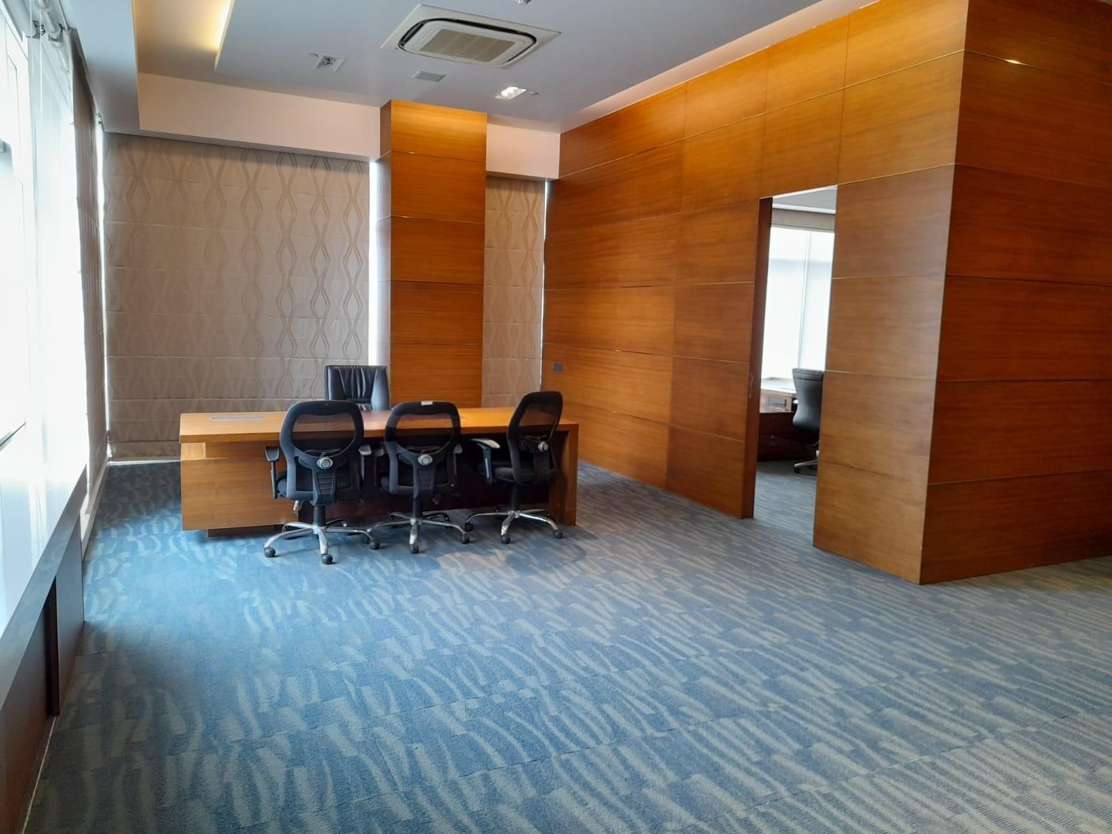 2 BHK + Pooja Room,Servant Room 1890 Sq.Ft. Apartment in Peninsula Business Park