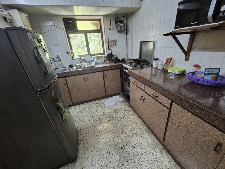 Kitchen, silver-thread 1 Bedroom 500 Sq.Ft. Apartment In Santacruz East Mumbai 9026141