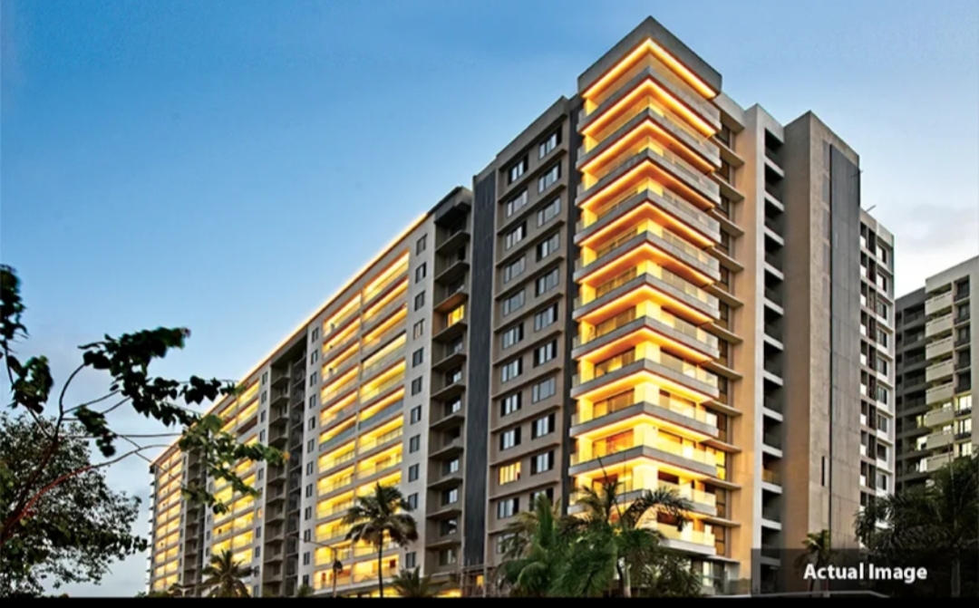 5 BHK + Pooja Room,Servant Room 3200 Sq.Ft. Apartment in Rustomjee Elements