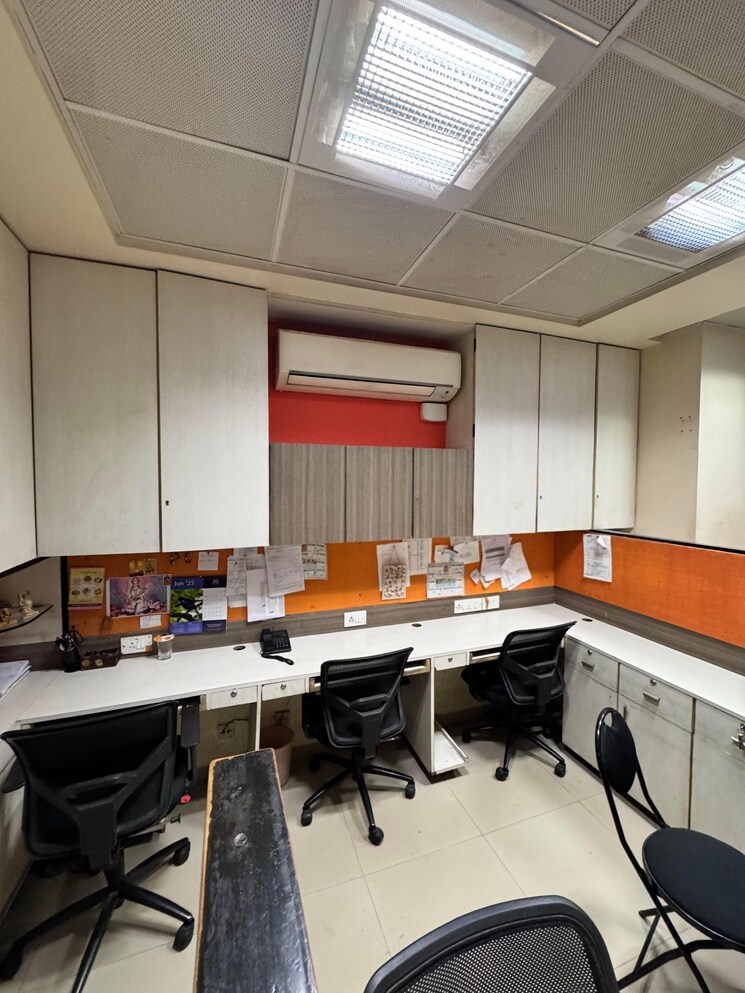 Team Area, lodha-complex-lower-parel Commercial Office Space 1780 Sq.Ft. In Lower Parel Mumbai 9026150