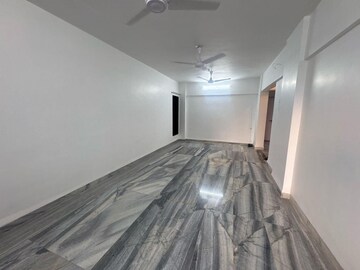 Bedroom in 3 BHK Apartment at Dn Nagar – for Rent