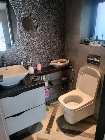 Team Area in 3 BHK Apartment at Lokhandwala Premium Towers, Andheri West – for Rent