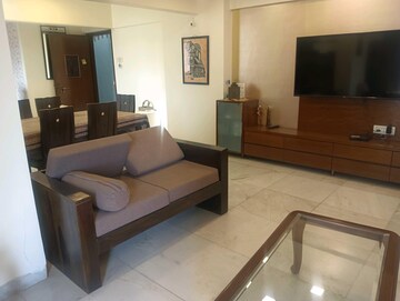 Living Room in 3 BHK Apartment at Lokhandwala Complex, Andheri West – for Rent