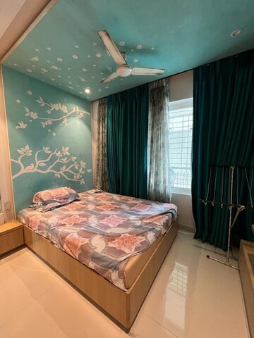 Bedroom in 3 BHK Apartment at DLH Orchid, Andheri West – for Rent