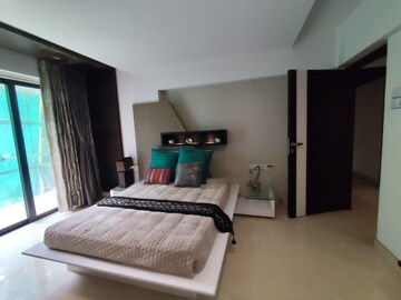 4 BHK Apartment For Rent in Versova