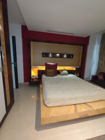 Bedroom in 4 BHK Apartment at Versova – for Rent